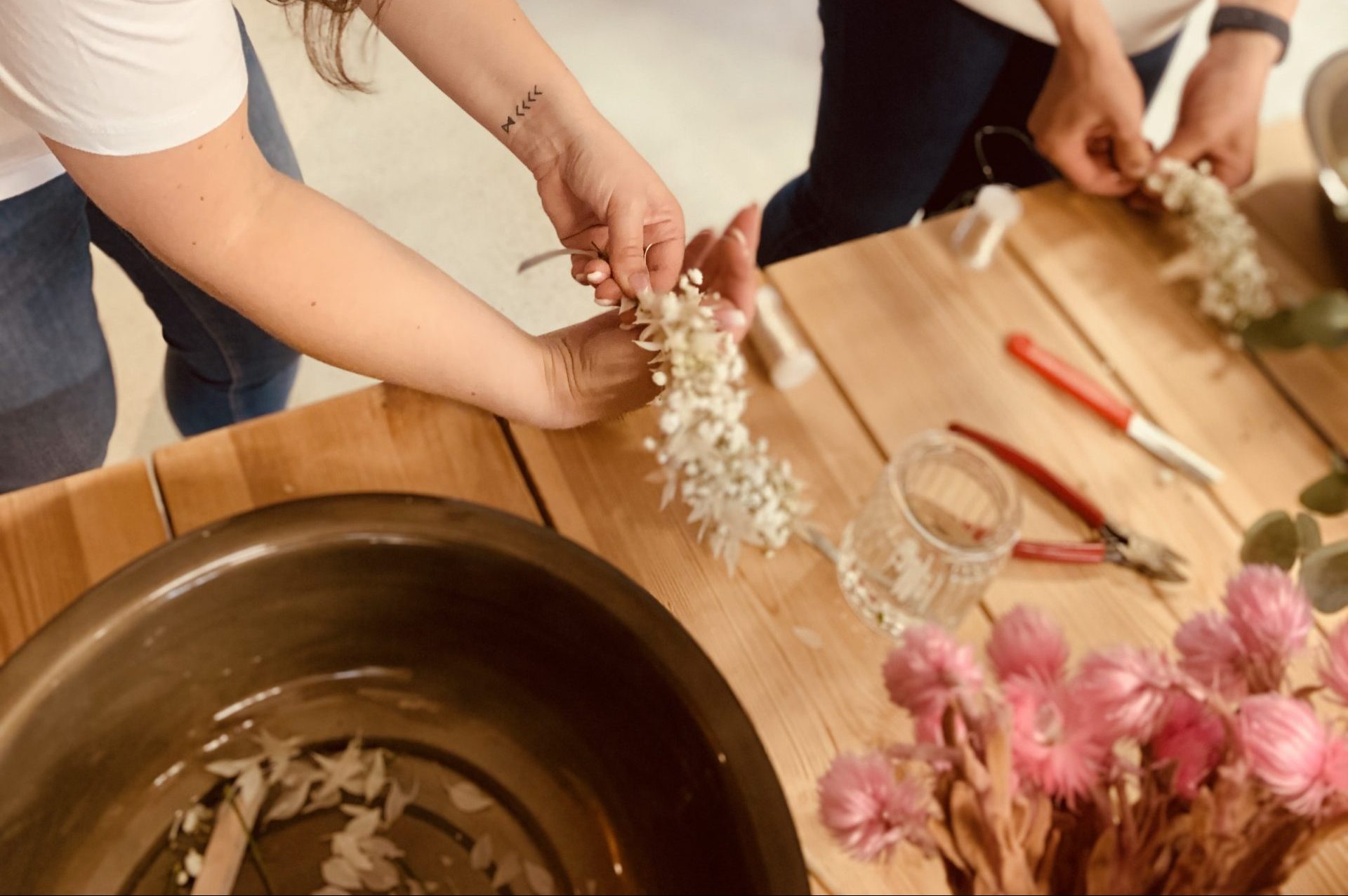 4AC72B95-779C-40BF-AE93-C93D6F15F0A3